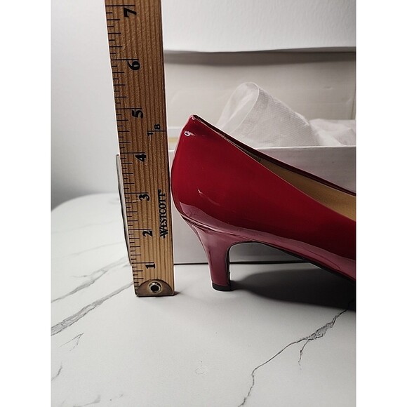 Women's Angle Steps Sophia 2 Red Shoes Low Heel Size 8.5 - Picture 2 of 9
